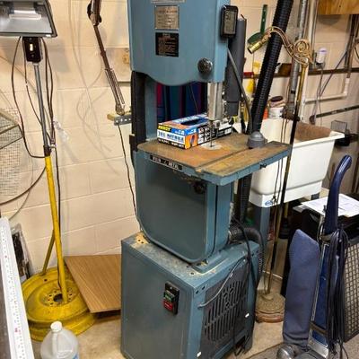 Band saw