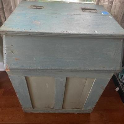 Early mercantile Coffee bin