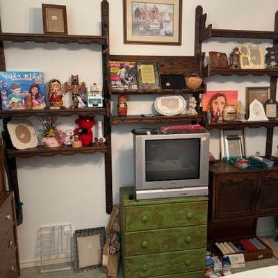 Wall unit