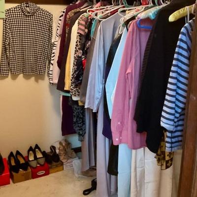 Clothing shoes size 9n