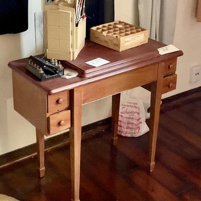 Sewing cabinet