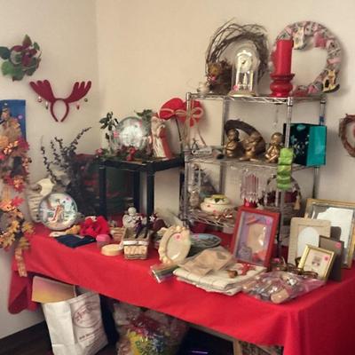 Decorations 