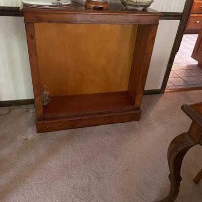 Bookcase , shelf adjustable 