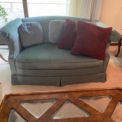 Love Seat, Blue Velvest 