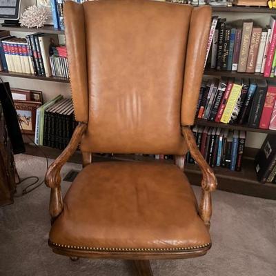Gorgeous Leather Office Chair 