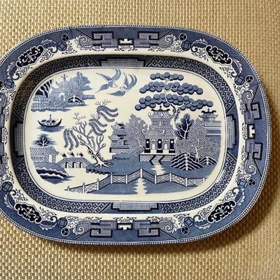 Antique blue and white English stoneware, Blue Willow