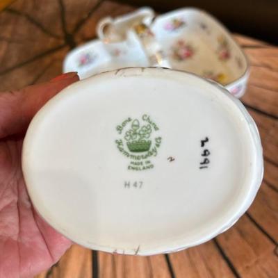 cream and berry porcelain set from Hammersley