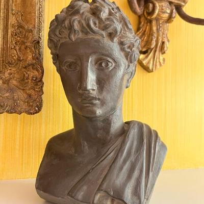 Elegant reproduction Roman busts