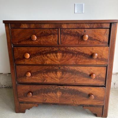 Empire Dresser