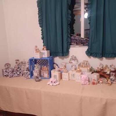 Colletions-Enesco- Cherished Teddies and Pretty  as a PIcture
