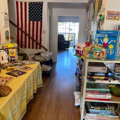 VINTAGE TOYS/GAMES