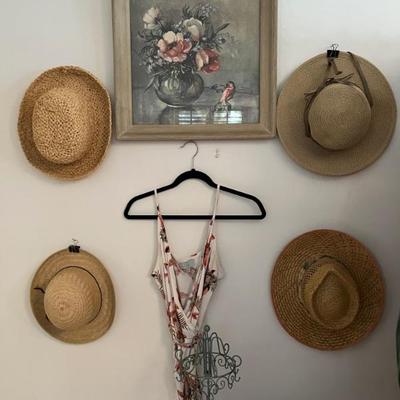 STRAW HATS