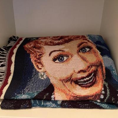 lucy blanket