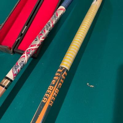 Pool cues professional 