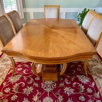 Dining table and large rug 
Dining table made in USA 
HIGH END RETAIL $10,000