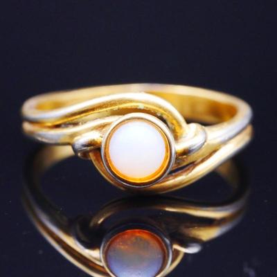 Vintage Avon Gold-Tone Faux Opal Ring
