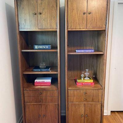Lot 004-BR1: Vintage Stanley Bookshelves