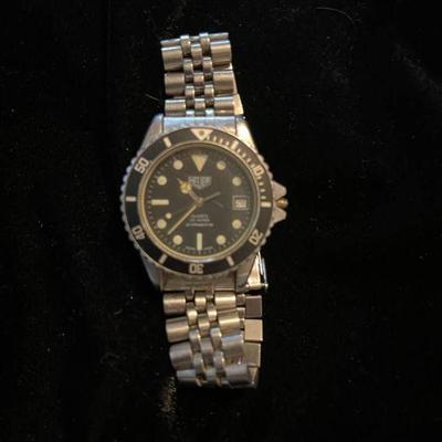 Lot 076-J: Heuer Men’s 980.013 Calendar/Diver Wristwatch
