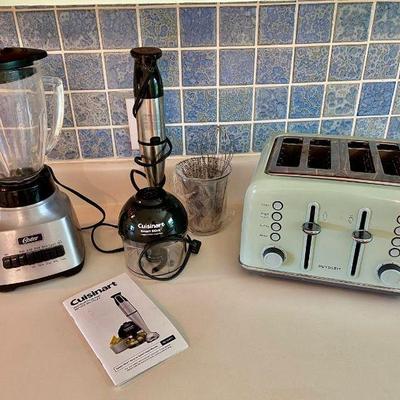 Lot 011-K: Blender, Toaster & Smart Stick Trio