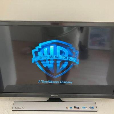 Lot 073-LOC: TV/Blu-Ray Player Pair