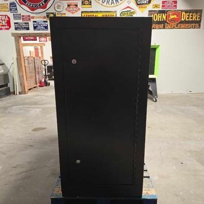 #1252 • Medeco Gun Safe with Key
