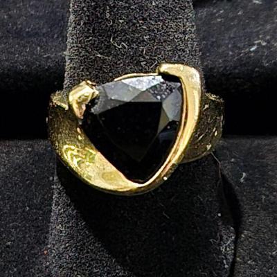14K and Onyx Gold Ring