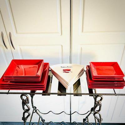  Crate & Barrel Red Square Dinner Plates & Five Triangle Shaped Pizza Themed Plates