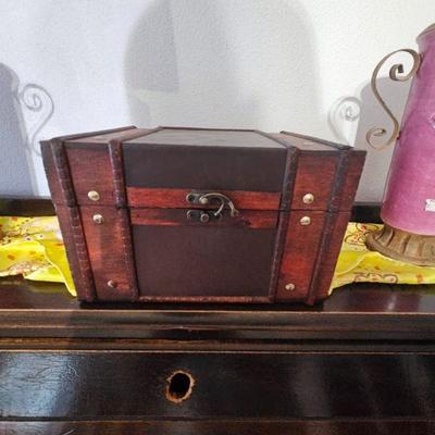Vintage Jewelry Box