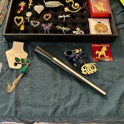 Vintage jewelry 