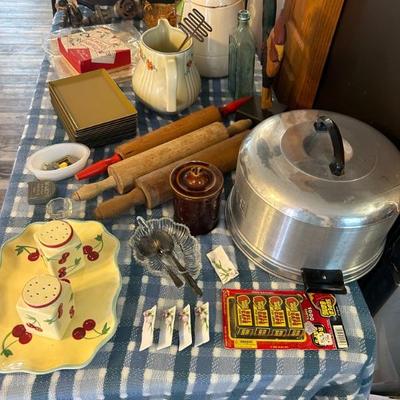 Mid century kitchen items 