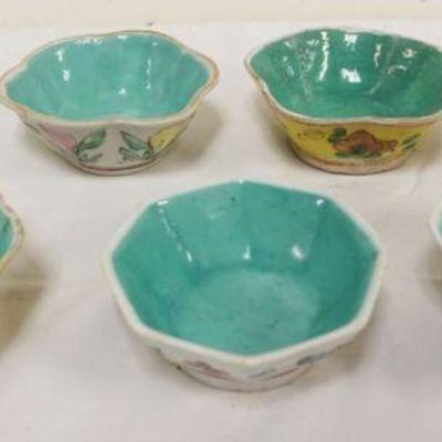 1258	ASSORTED CHINESE PORCELAIN BOWLS, LARGEST APPROXIMATELY 4 1/2 IN
