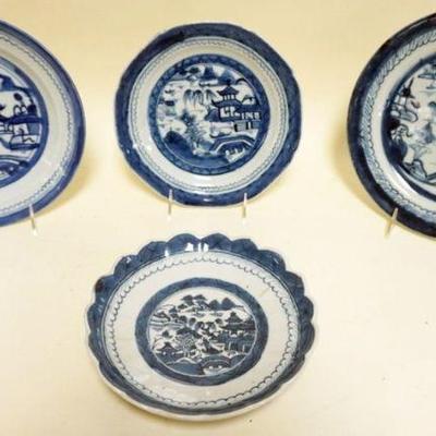 1131	CHINESE CANTON PORCELAIN GROUP, 3 PLATES, LARGEST APPROXIMATELY 10 1/2 IN AND SCALLOPED EDGE BOWL
