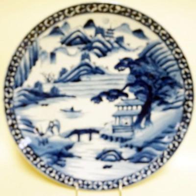 1138	CHINESE CANTON PORCELAIN CHARGER, APPROXIMATELY 16 IN 
