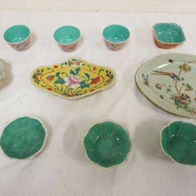 1257	ASSORTED CHINESE PORCELAIN CUPS, DISHES & TRAY, LARGEST PIECE APPROXIMATELY 8 IN X 10 IN
