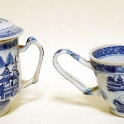 1135	CHINESE CANTON  CREAMER AND COVERED SUGAR, APPROXIMATELY 6 IN H
