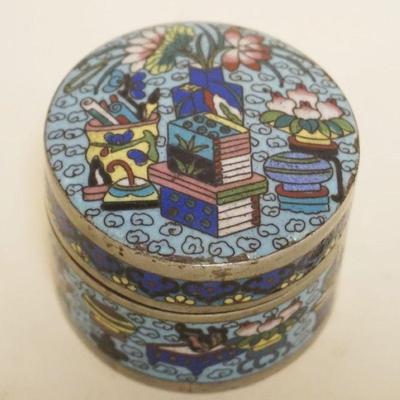1023	CLOISONNE ROUND COVERED BOX, APPROXIMATELY 3 IN X 2 IN HIGH
