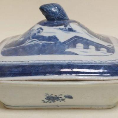 1125	CHINESE CANTON SQUARE COVERED BOWL, APPROXIMATELY 10 IN X 9 IN X 6 IN, REPAIR ON BASE
