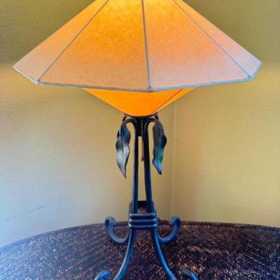 Dimmable Table Lamp - Crafted Metal Design