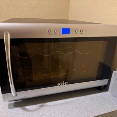 Haier 8-Bottle Thermoelectric Wine Cooler	