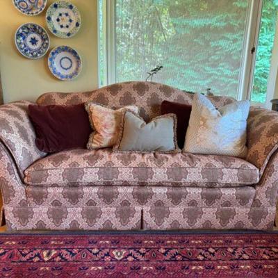 Vintage-Inspired Floral Couch w/ Throw Pillows (4)