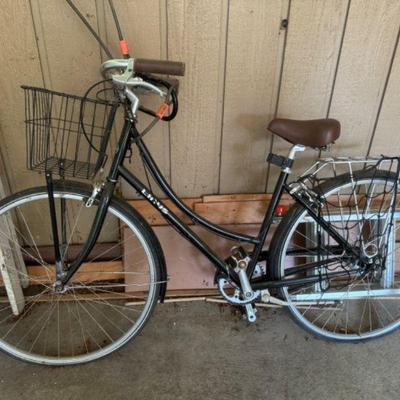 Linus Low Step Bike w/ Basket - Possibly Dutchi 3i Model	