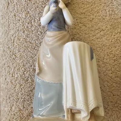  Llardo- Ironing Girl #P-5M/O