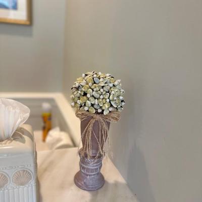 TOPIARY OF SHELLS