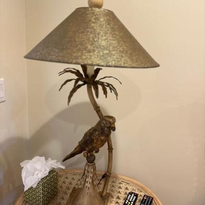 Lamp with parrot