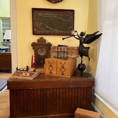 Huge selection of vintage and antique home decor for the whole house!
