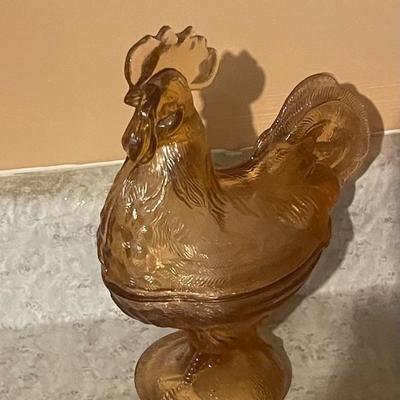 Chicken figurine 