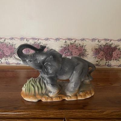 Elephant figurine 