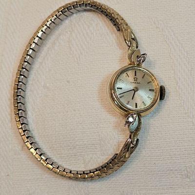 https://www.auctionninja.com/stress-free-estate-services-llc/sales/details/fine-gold-silver-and-costume-native-american-jewelry-coins-pap...