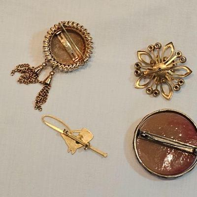 https://www.auctionninja.com/stress-free-estate-services-llc/sales/details/fine-gold-silver-and-costume-native-american-jewelry-coins-pap...