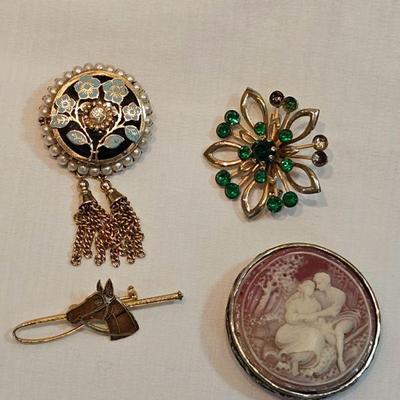 https://www.auctionninja.com/stress-free-estate-services-llc/sales/details/fine-gold-silver-and-costume-native-american-jewelry-coins-pap...